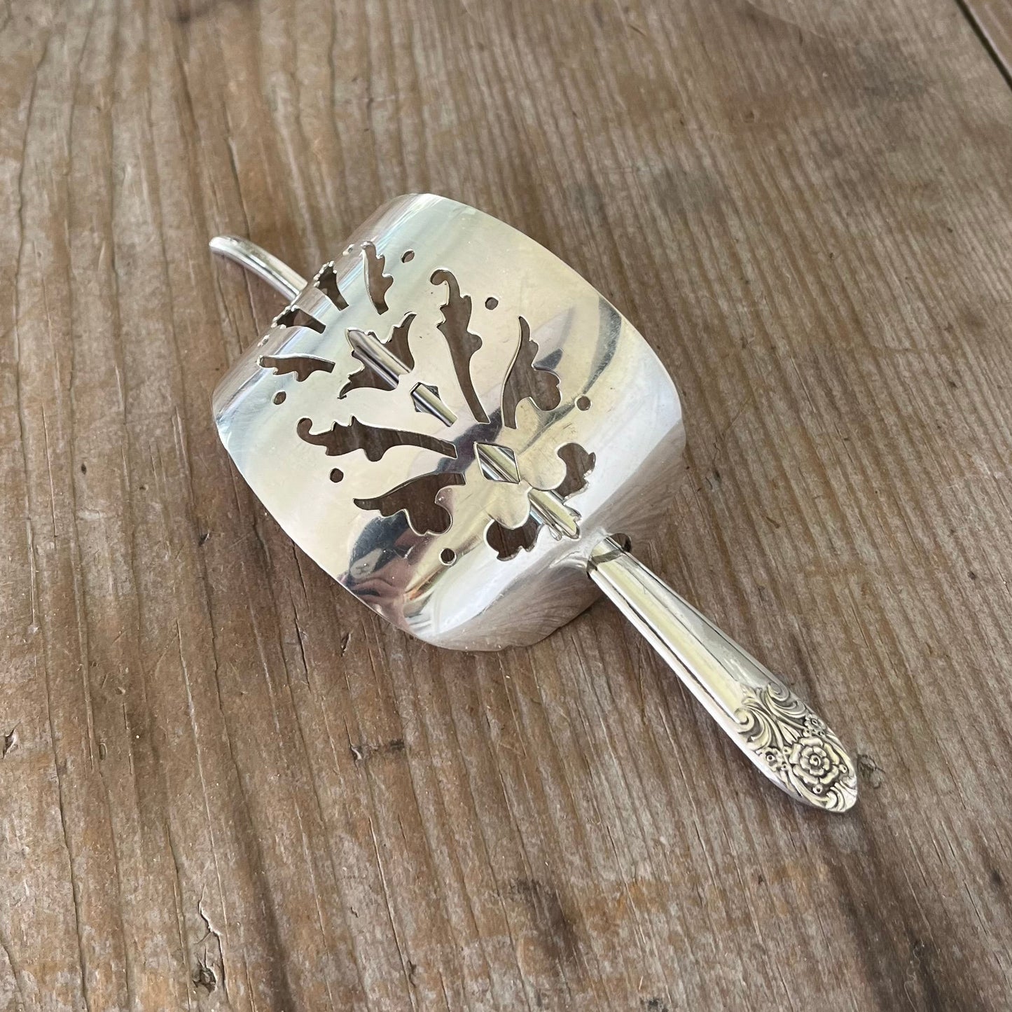 Cake Server Hair Barrette - Melody - #5675
