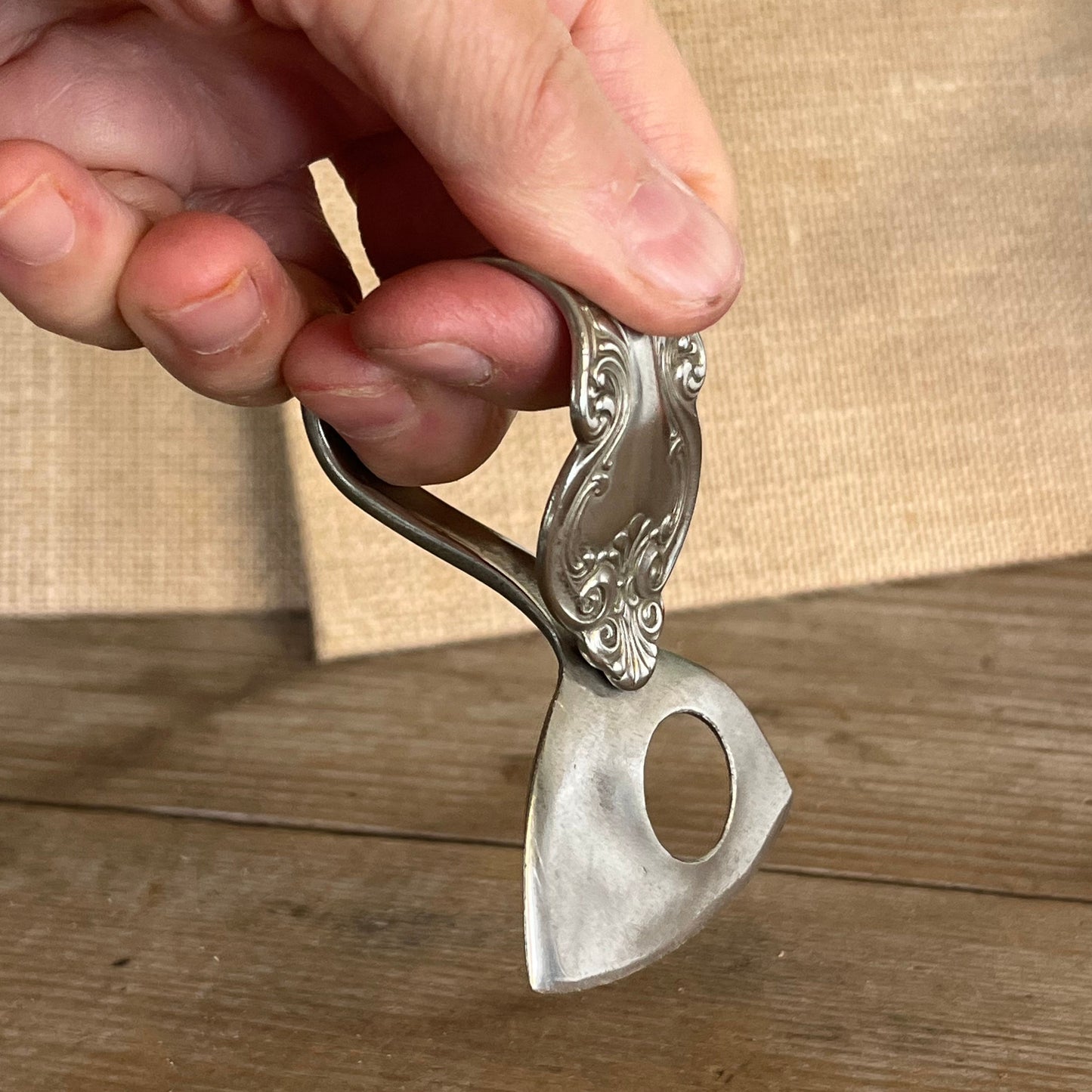 Ergonomic Spoon Cheese Knife - QUEEN ANNE - #5935