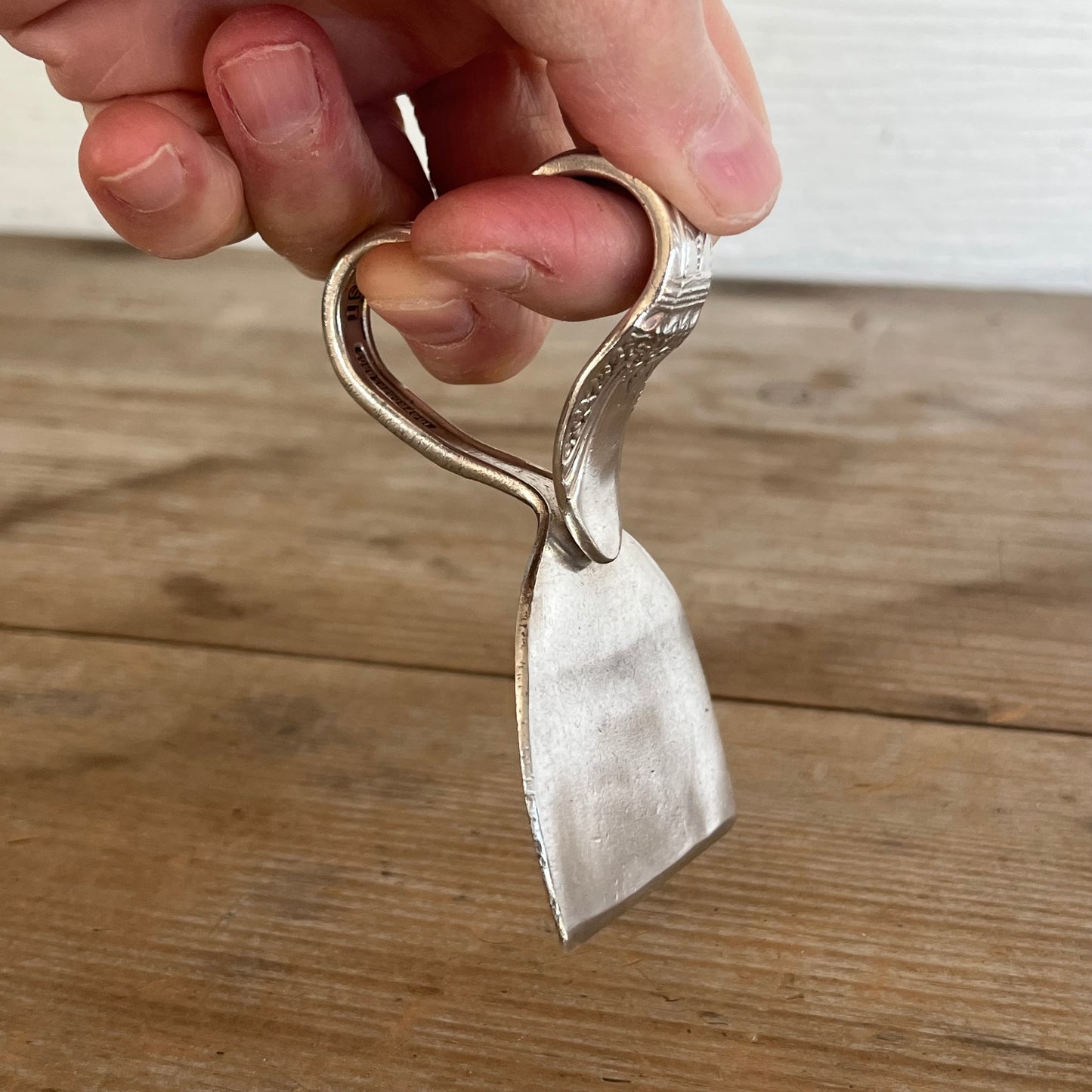 Ergonomic Spoon Cheese Knife - FIRST LOVE - #6051