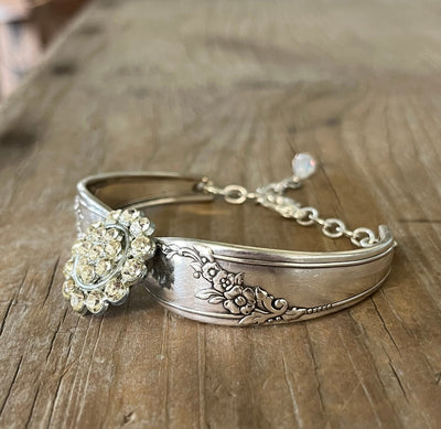 Eco-friendly upcycled Queen Bess pattern spoon link bracelet - handmade artisan vintage silverware jewelry