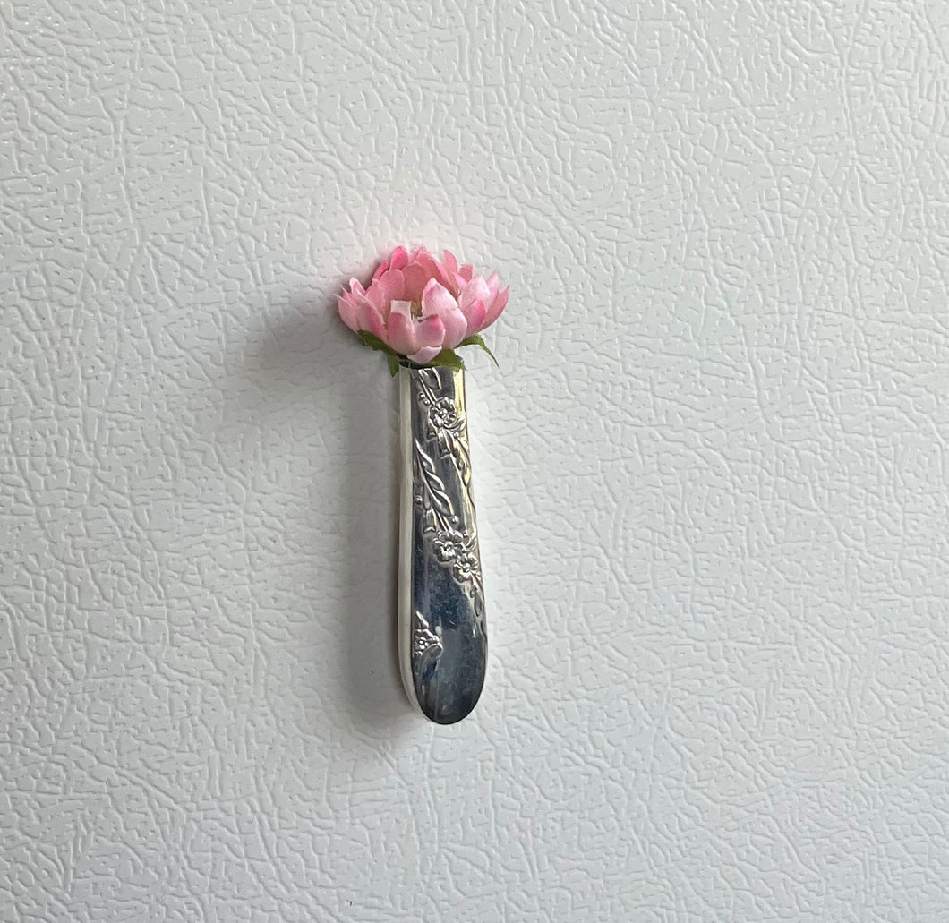 Knife Vase or Boutonniere with Magnet - BRIDAL WREATH