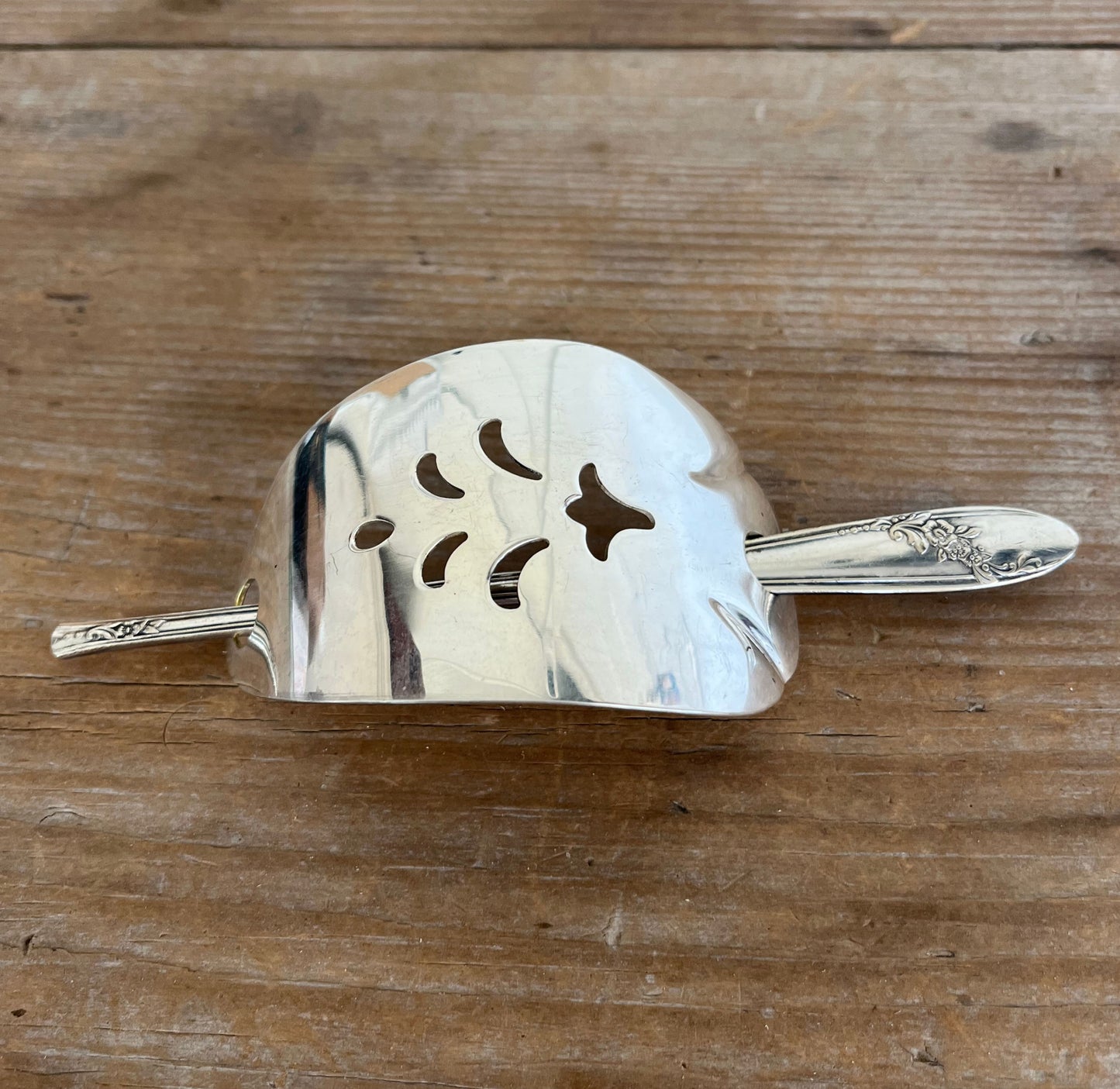 Handmade cake server barrette upcycled from vintage Oneida silverware with Queen Bess II stick