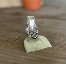 Ergonomic Spoon Cheese Knife - LENORA - #6004