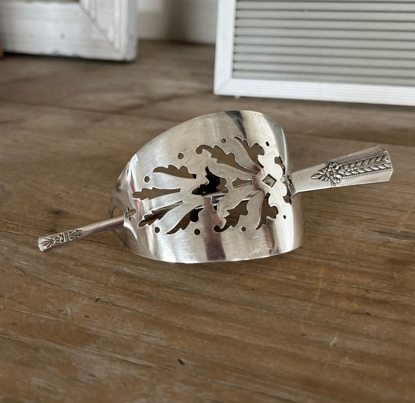Side view of cake server hair barrette with Vernon Silverplate Romford stick - handcrafted upcycled vintage silverware hair accessory - Laughing Frog Studio