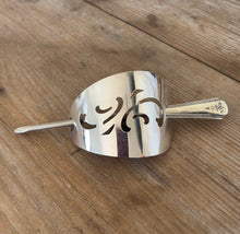 Cake Server Hair Barrette - JEAN- #6043