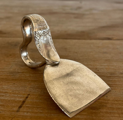 Ergonomic Spoon Cheese Knife - FIRST LOVE - #6051