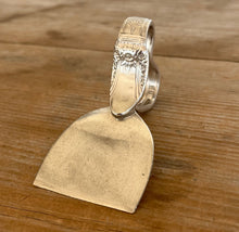 Ergonomic Spoon Cheese Knife - FIRST LOVE - #6051