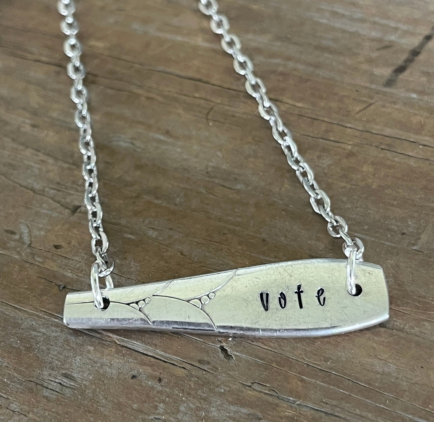 Bar Necklace - VOTE - LADY HAMILTON - #6182