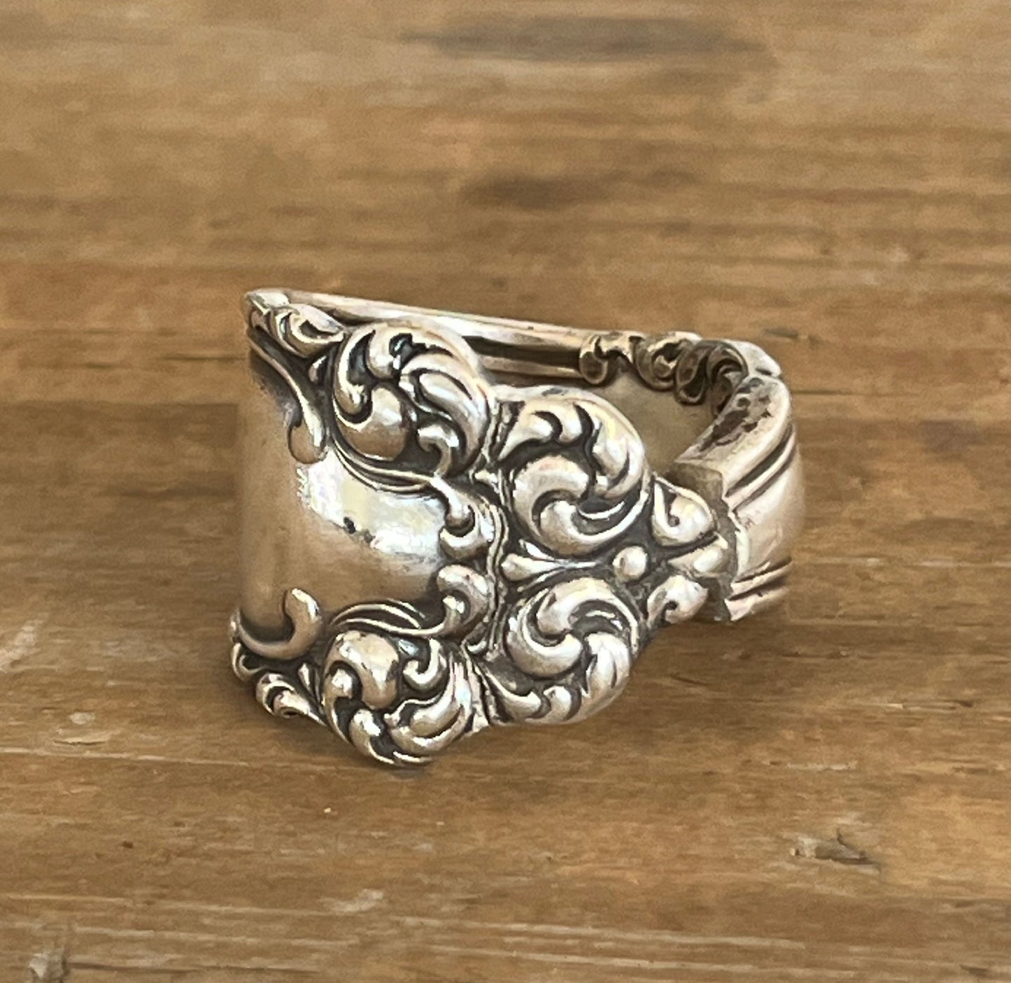Detailed view of Imperial silverplate spoon ring size 9.5 - handcrafted from upcycled vintage silverware - Laughing Frog Studio