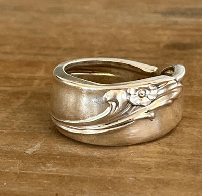 Exquisite pattern floral crest detail - silverplate spoon ring - handcrafted from upcycled vintage silverware - Laughing Frog Studio