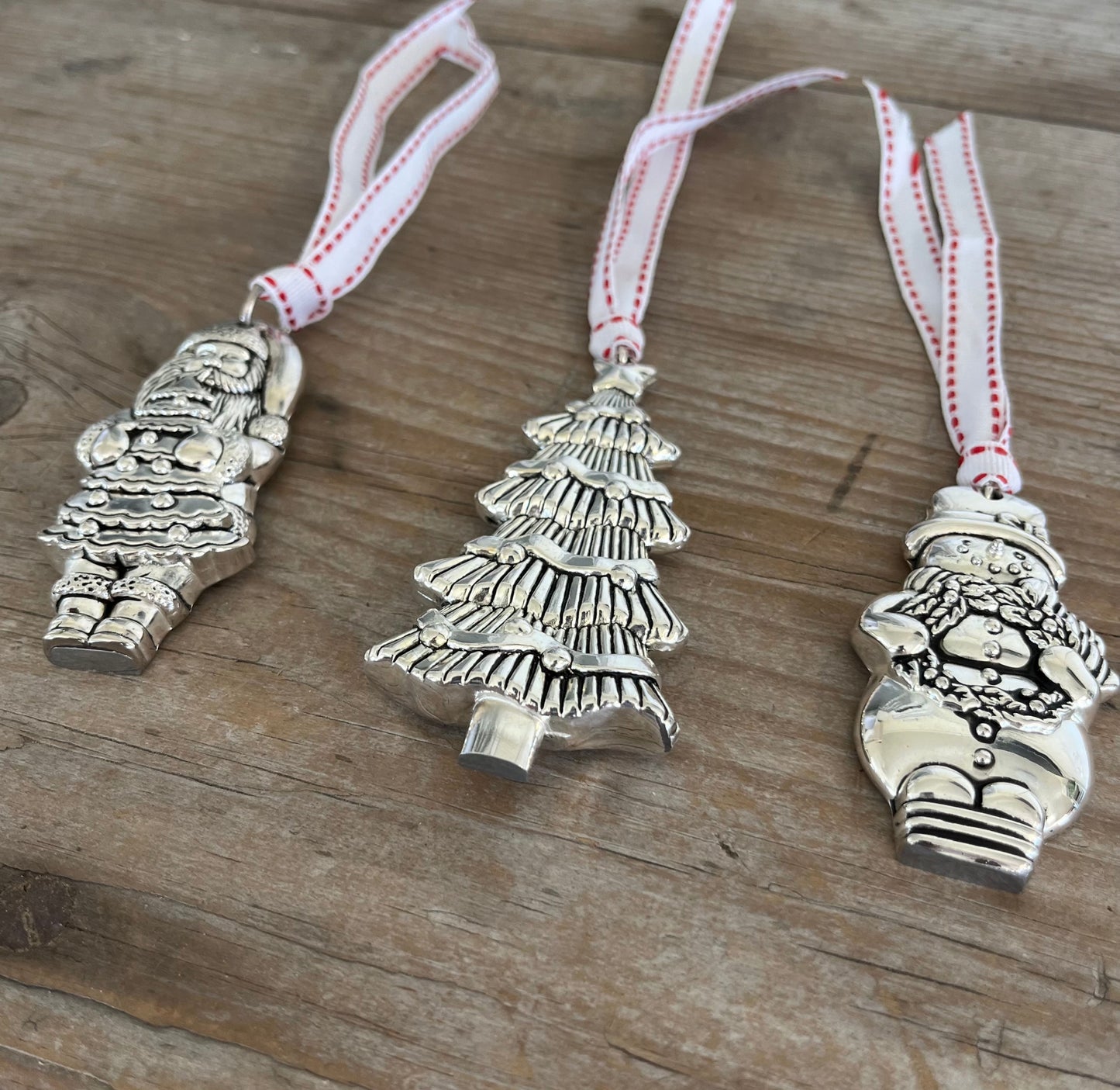Spoon Handle Figural Santa Silverplate Ornament