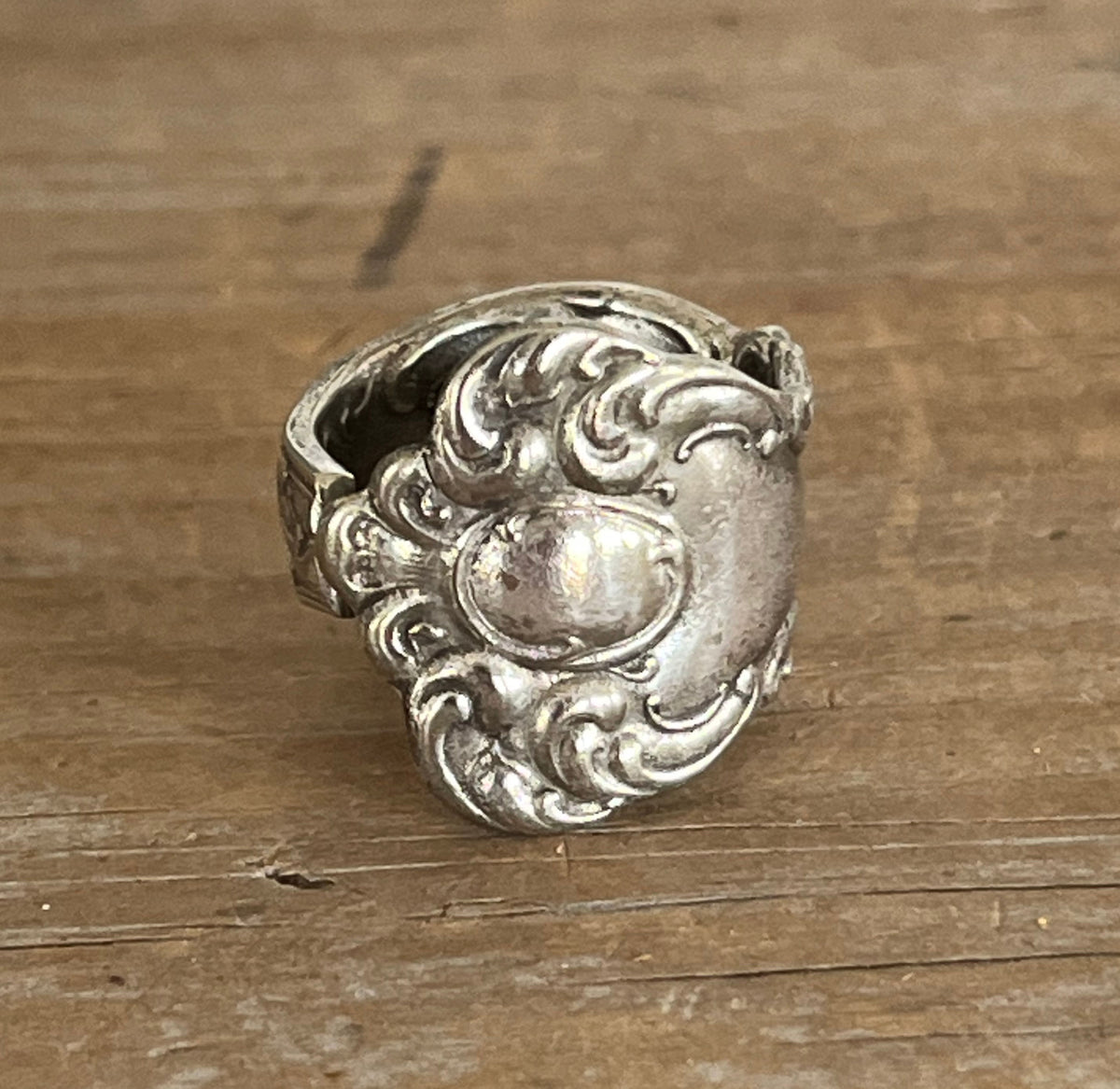 Close-up of Oxford pattern silverplate spoon ring detail - handcrafted from upcycled vintage silverware - Laughing Frog Studio