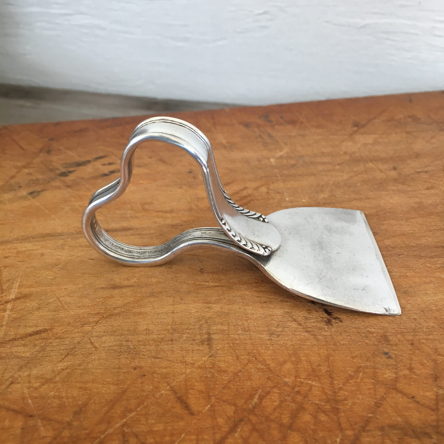 Ergonomic Spoon Cheese Knife - CHATHAM