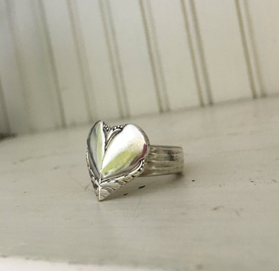 Spoon Ring Heart Shape Size 8 William Rogers Avalon