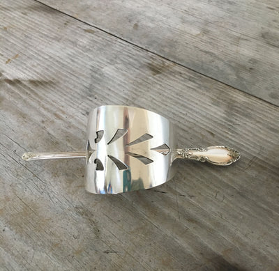 Cake Server Stick Barrette  