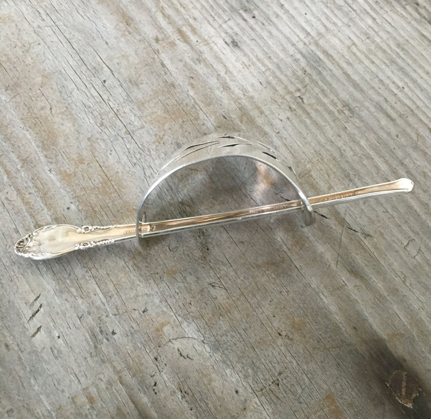 Back Side of Cake Server Stick Barrette 