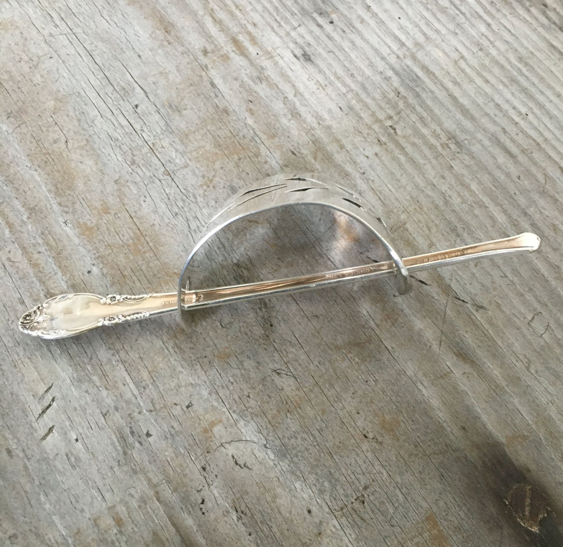 Back Side of Cake Server Stick Barrette 