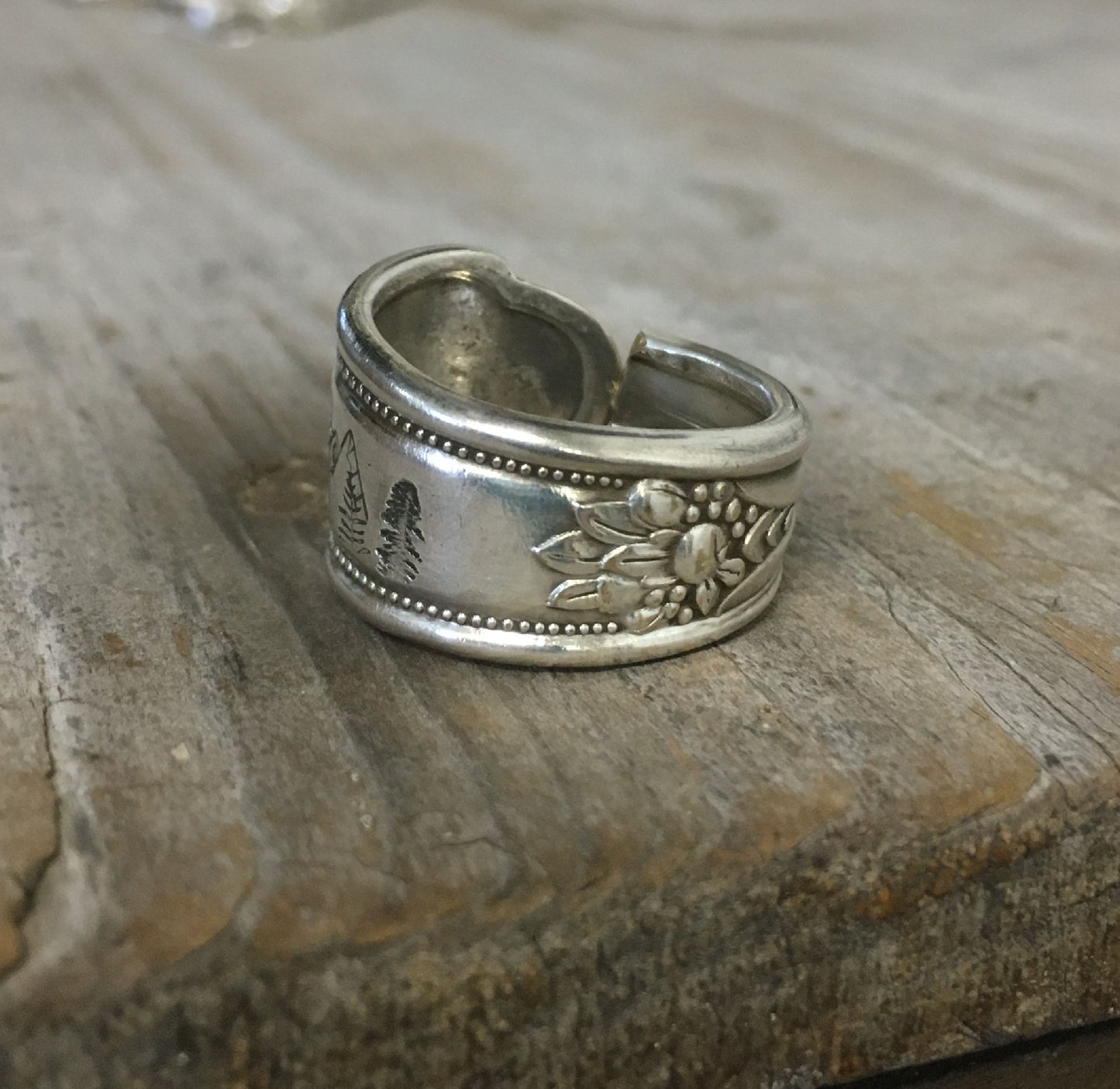 1847 ROgers Memory Hiawatha Spoon Ring