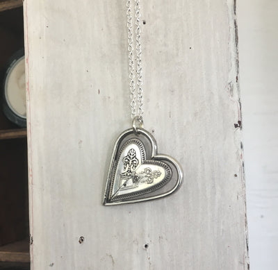 Spoon Heart Pendant Necklace - Grosvenor - #4640