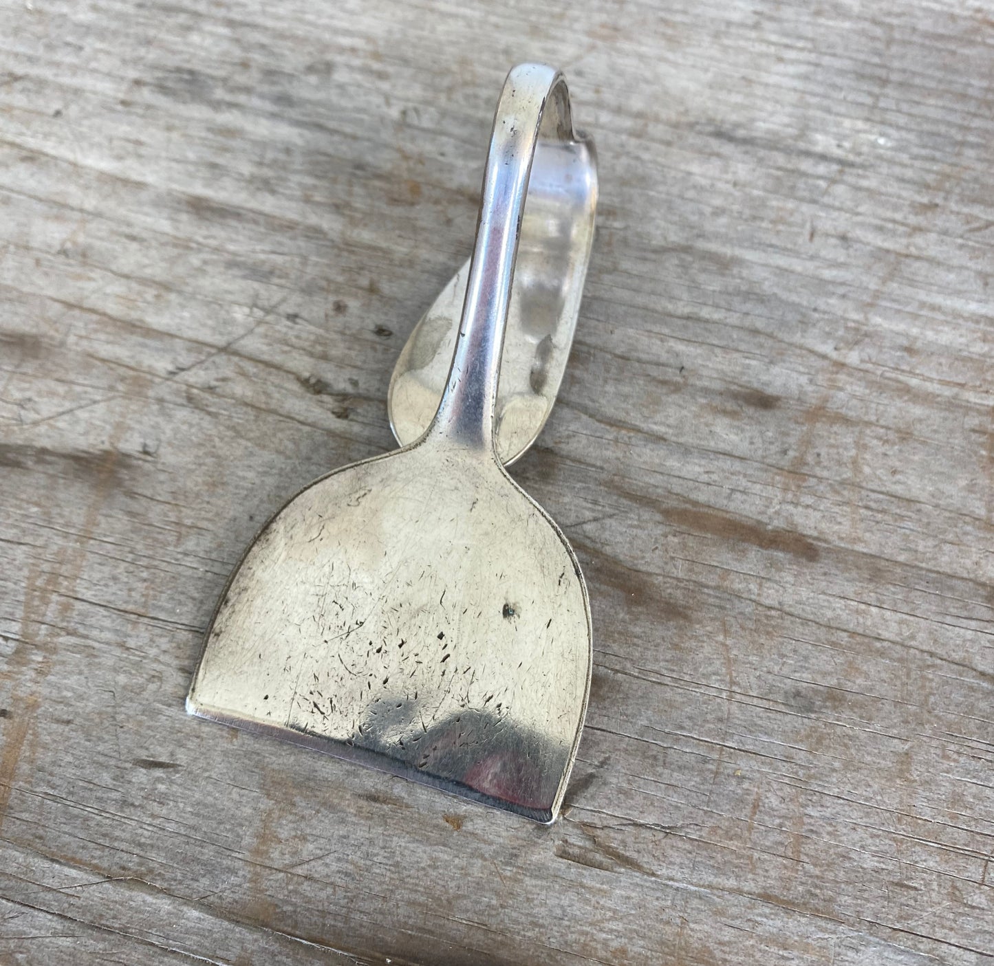 Ergonomic Spoon Cheese Knife - #4796