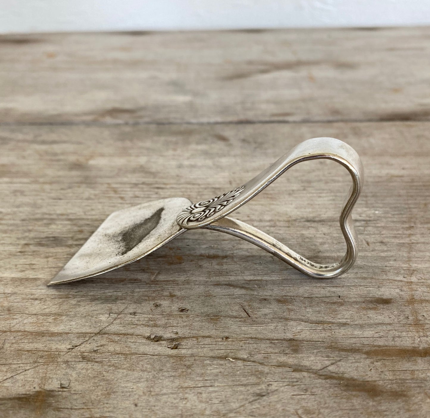 Ergonomic Spoon Cheese Knife - #4796