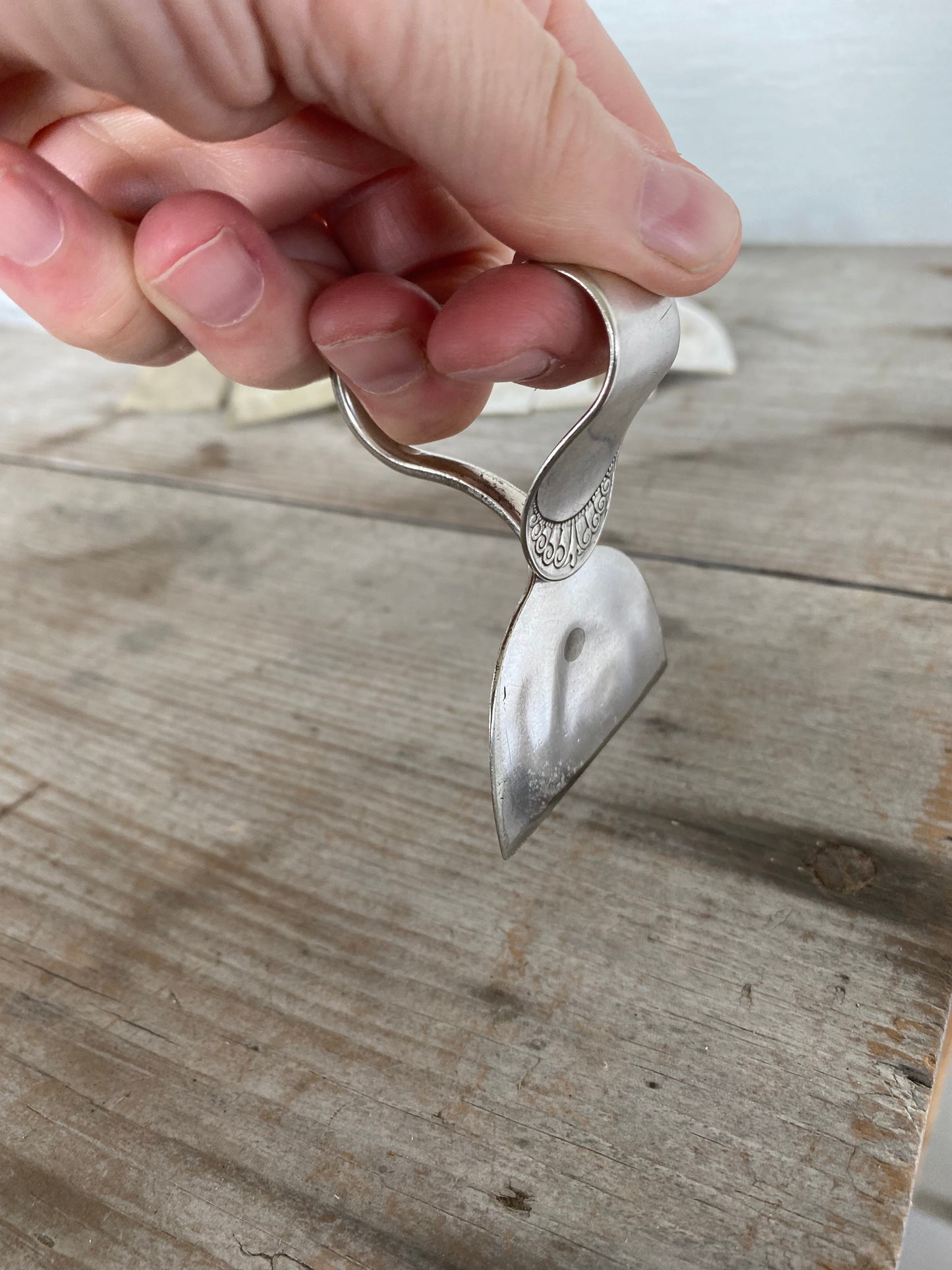 Ergonomic Spoon Cheese Knife - #4833