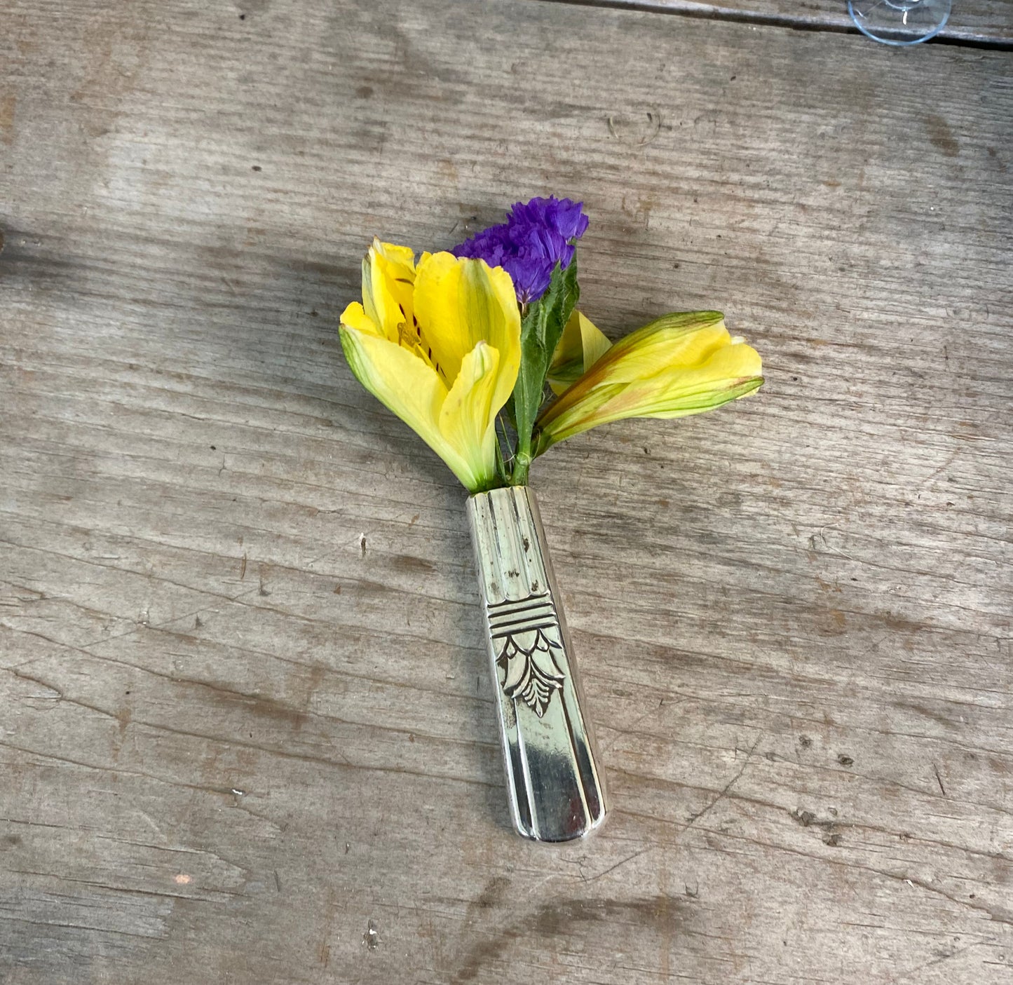 Knife Vase with Suction Cup - COURT