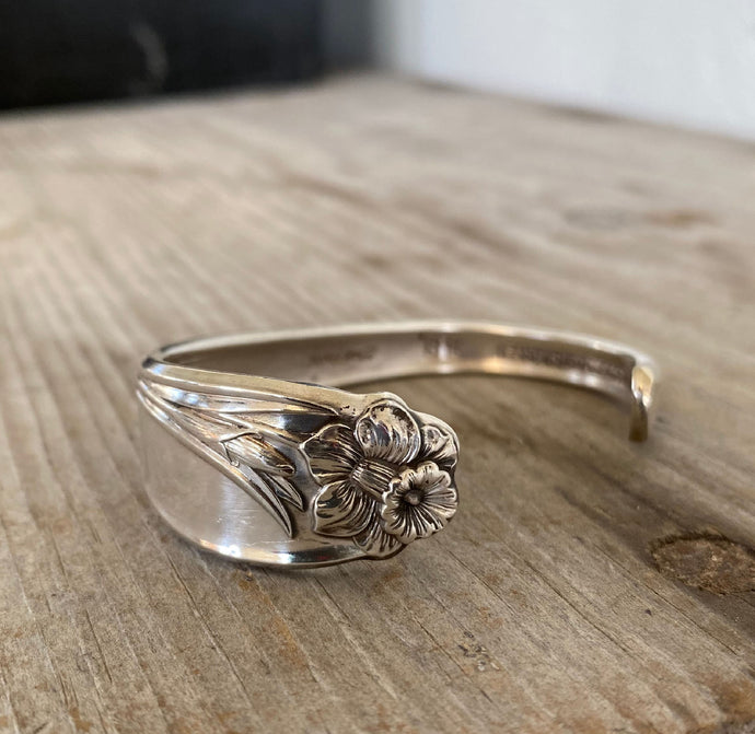 Spoon Cuff Bracelet - DAFFODIL - 4865