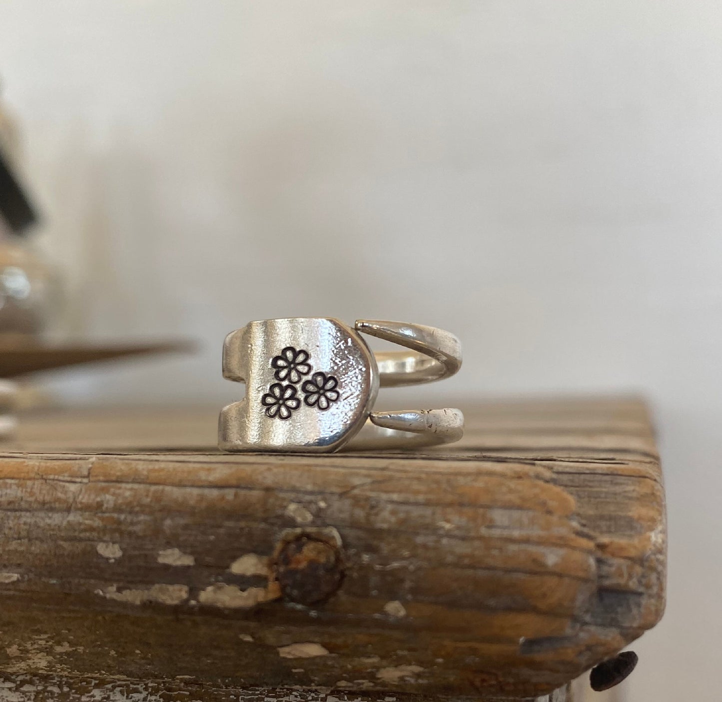 Fork Tine Ring - Double - Trio of Daisies - SIZE 7.5 - #5826