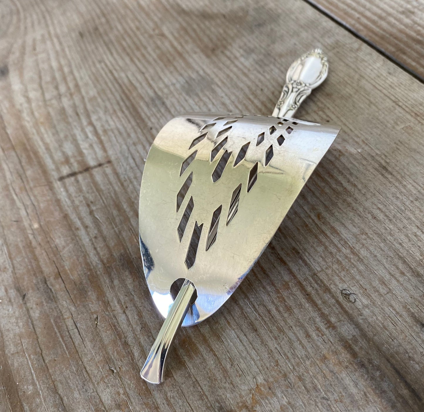 Cake Server Hair Stick Barrette - ENCHANTMENT