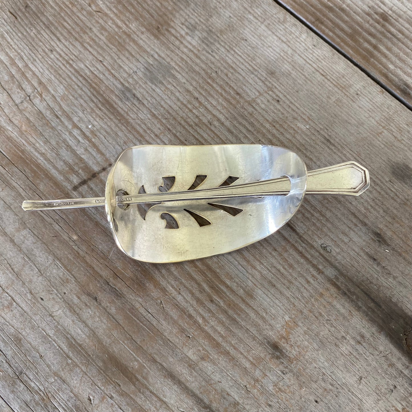 Cake Server Hair Barrette - MAYFAIR