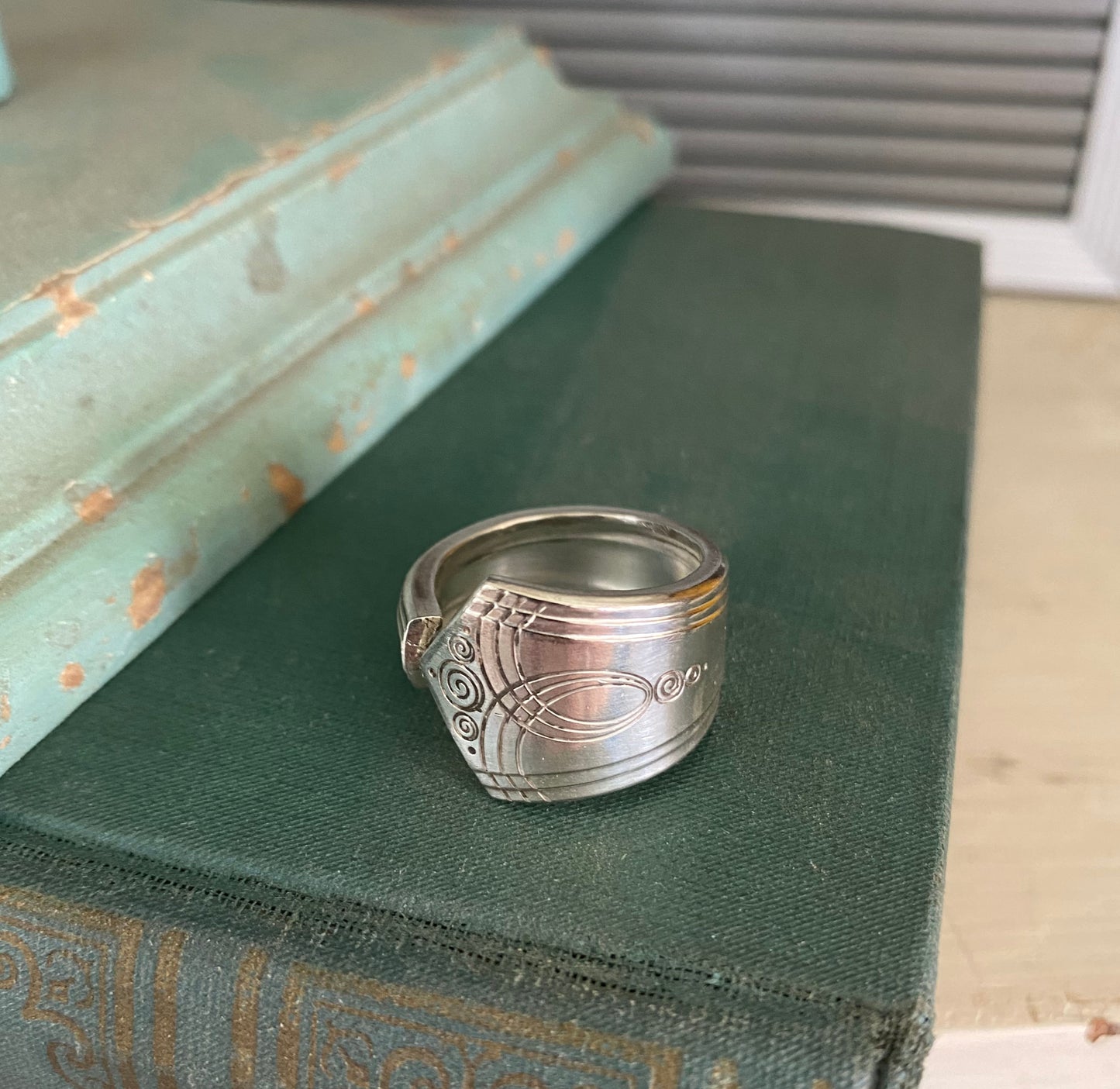 Spoon Ring - AURORA - #5276