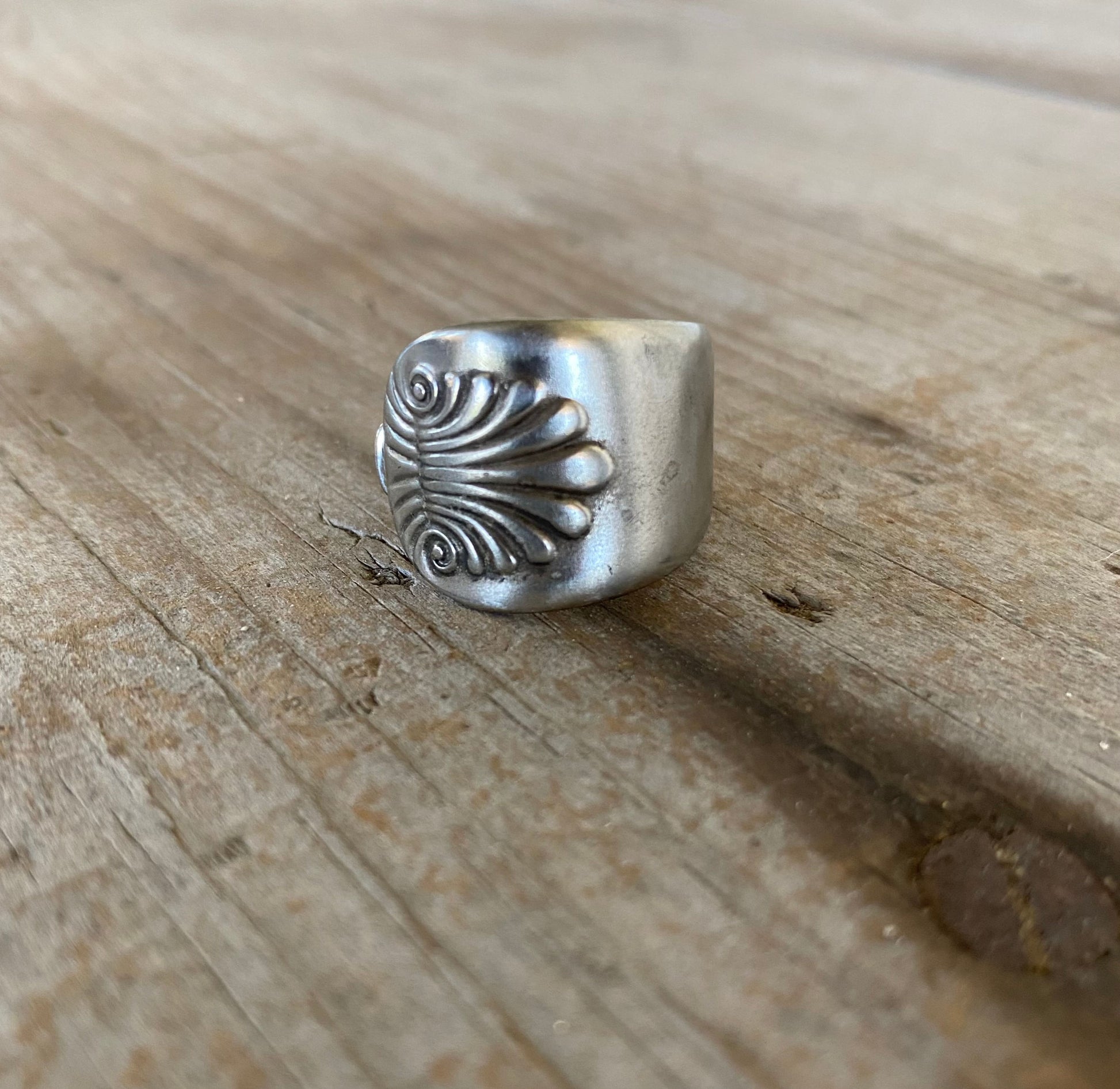 SHELL spoon ring made from upcycled vintage silverware - handmade jewelry