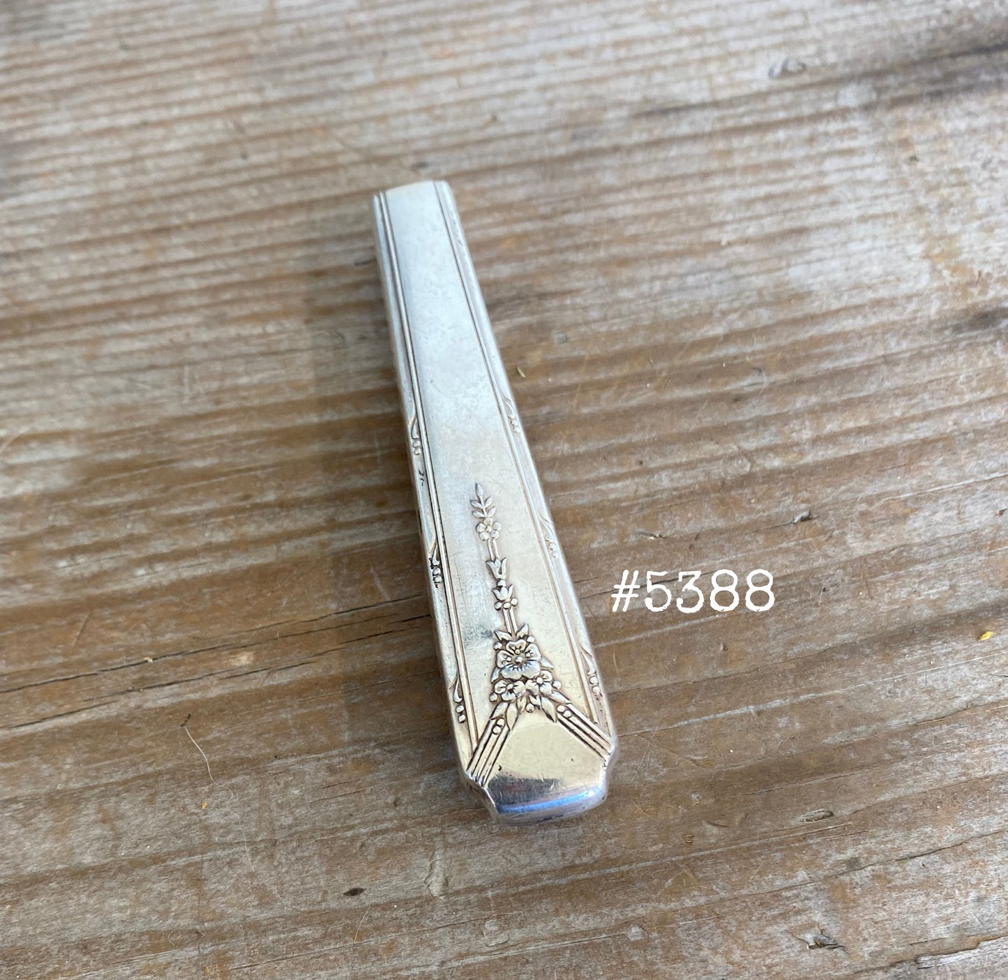 Knife Vase or Boutonniere with Magnet - MILADY