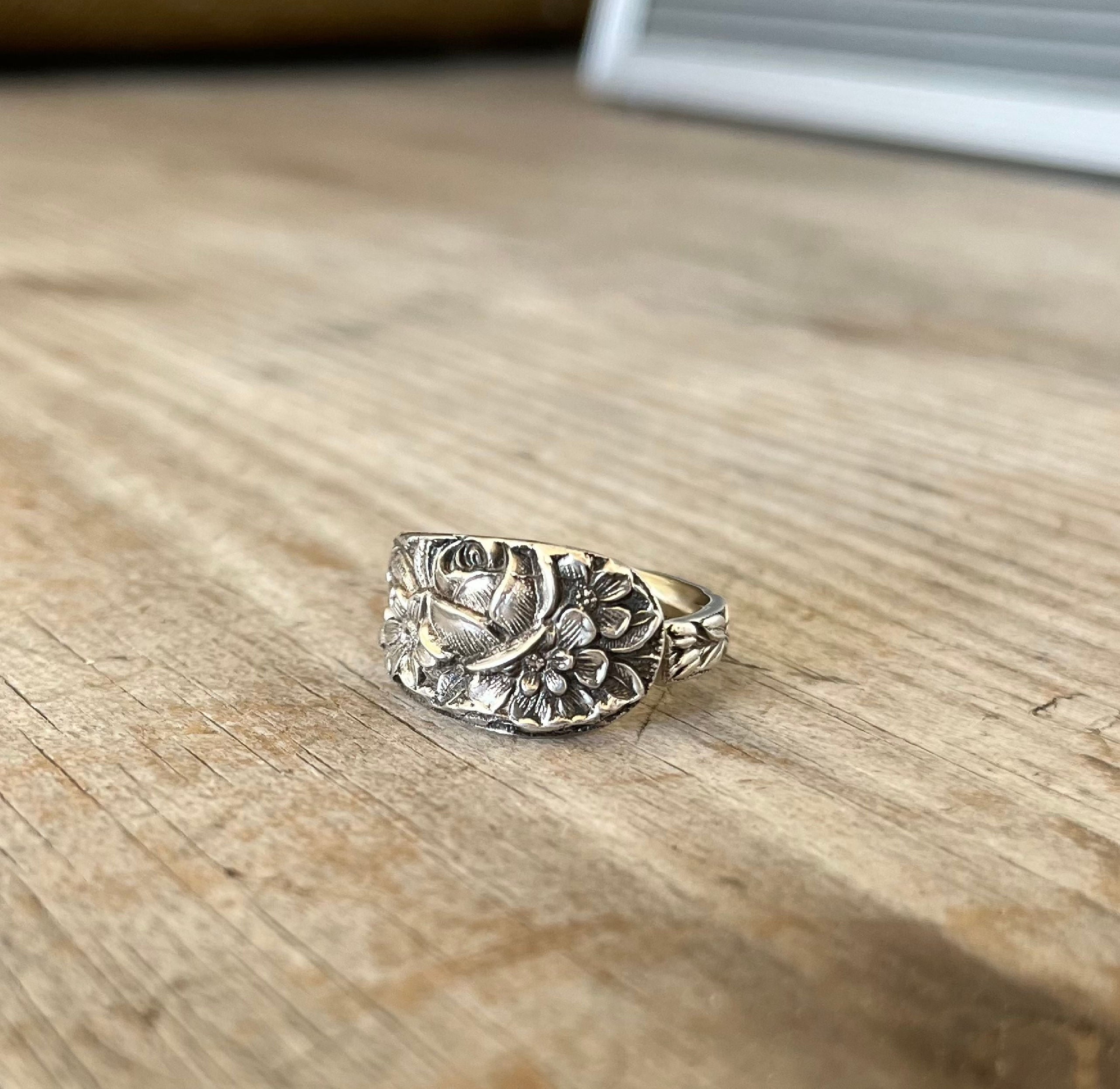 S.Kirk & Son ボンボンスプーン スターリングシルバー　ビンテージ Kirk & Son Sterling Spoon Ring — Upcycled Vintage Silverware Ring