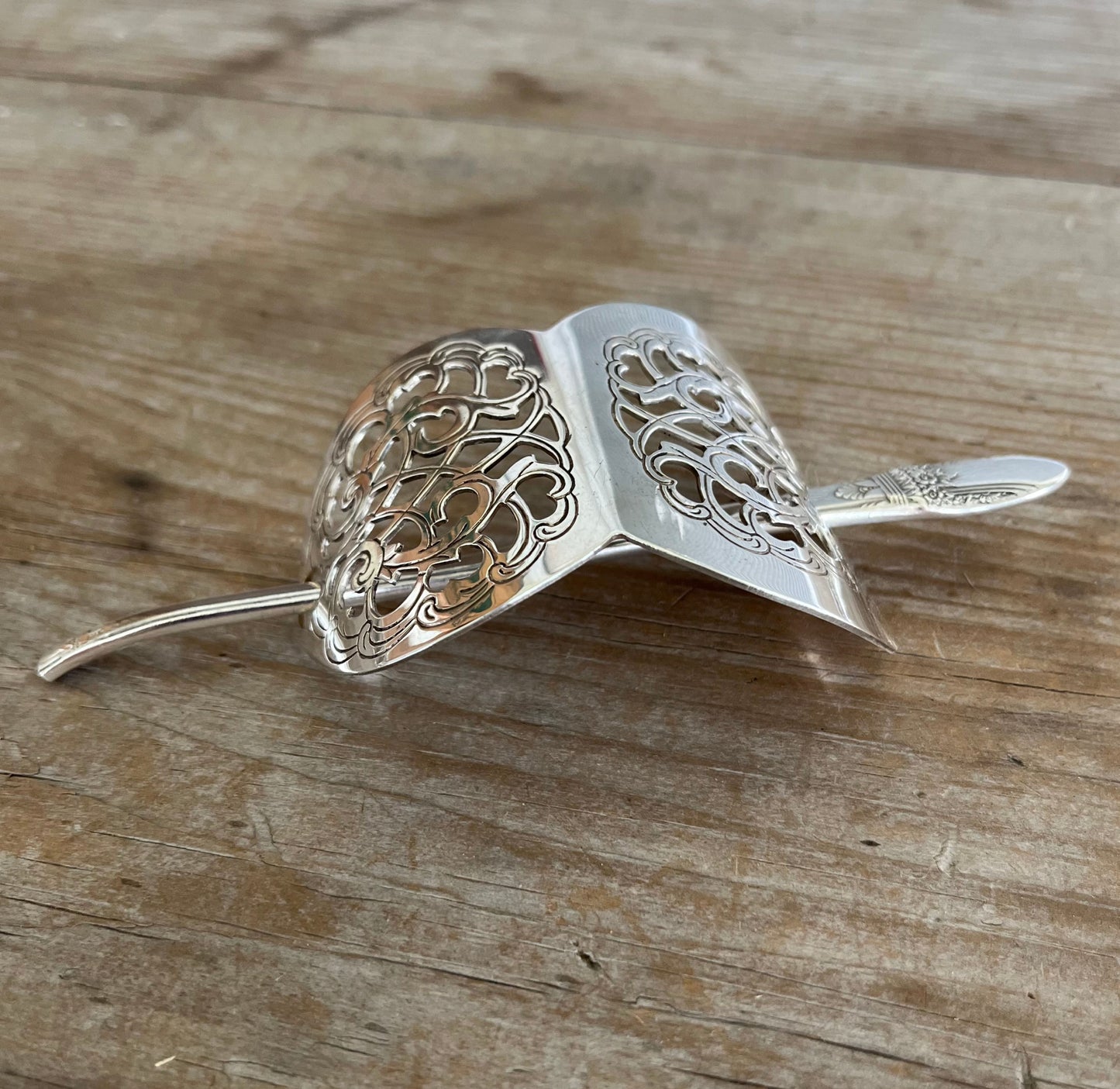 Cake Server Hair Barrette - FIRST LOVE + RAIMOND - #5541