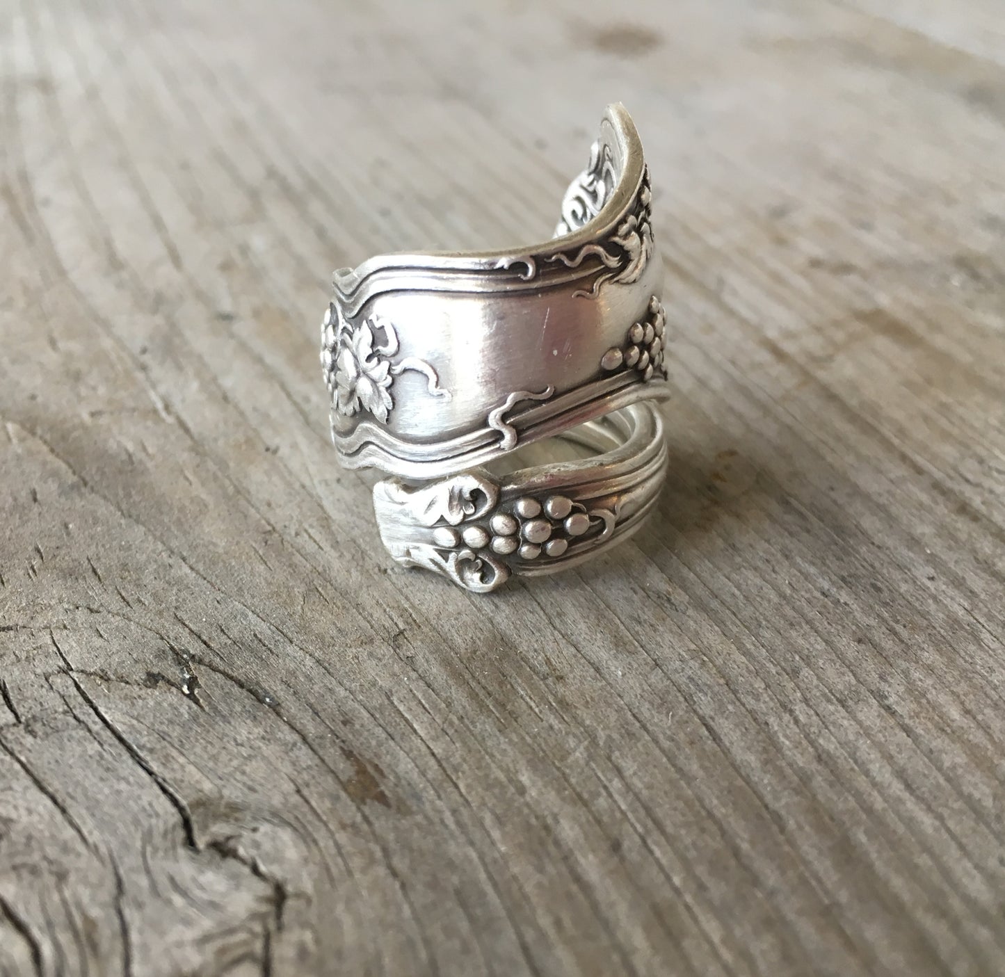 Upcycled spoon ring 1847 Rogers Vintage 1904 Grapes Motif