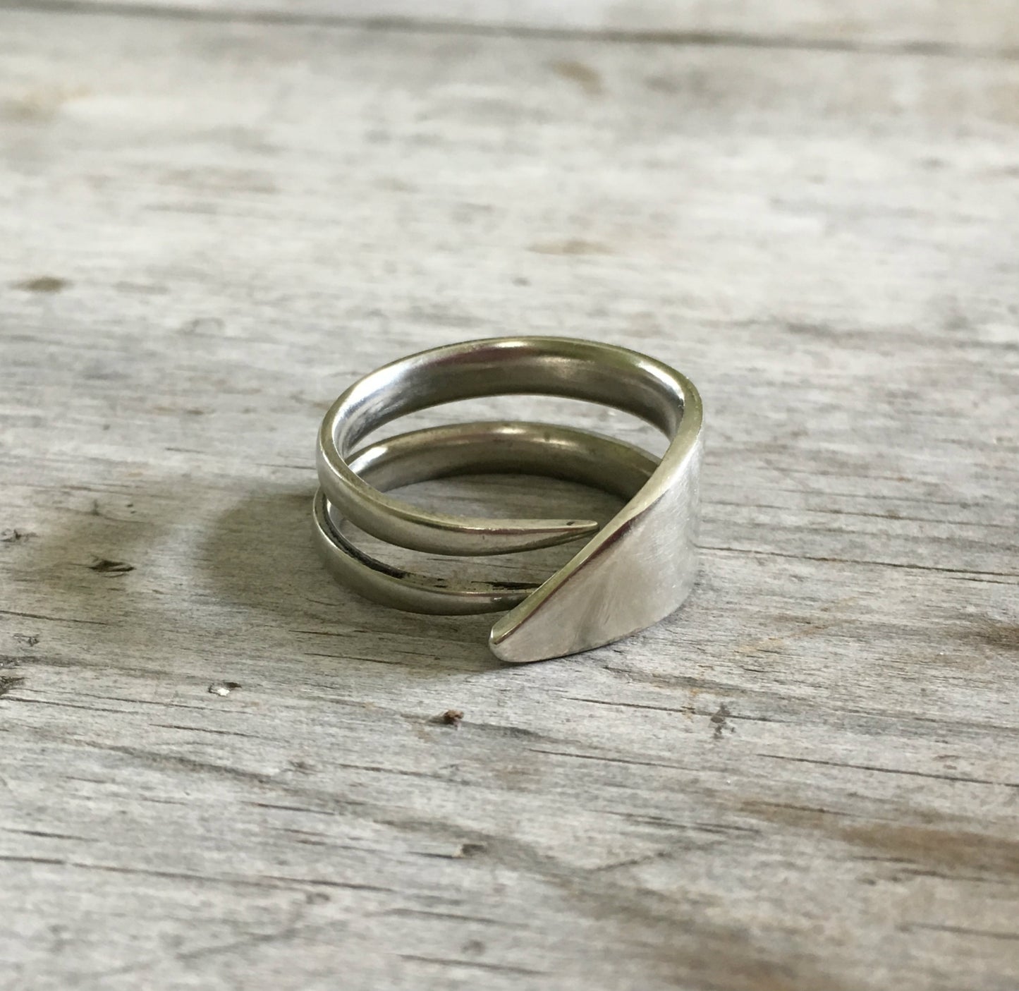 Double Fork Tine Ring Modern Design with Angled End Size 10