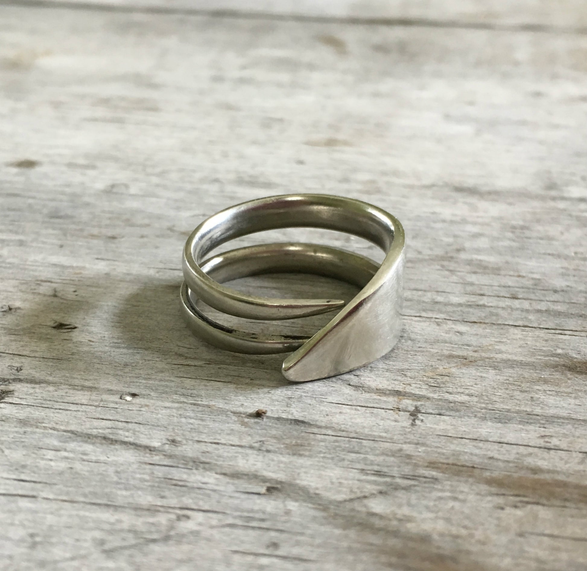 Double Fork Tine Ring Modern Design with Angled End Size 10