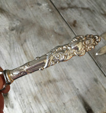 Detail of 184 Rogers Columbia Pattern Knife Handle 