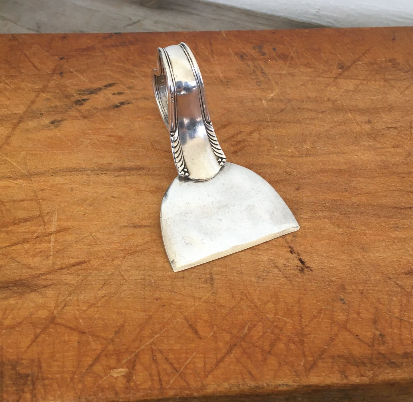 Art Deco Design Cheese Knife for Charcuterie Board