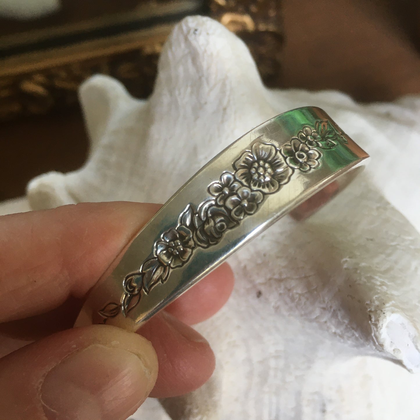 Spoon Cuff Bracelet - LAUREL MIST - #4398