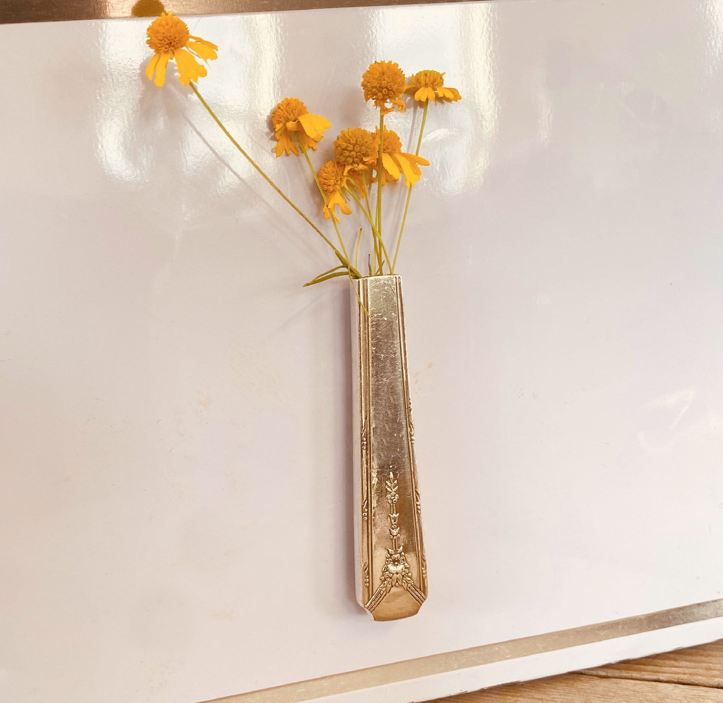Knife Vase or Boutonniere with Magnet - MILADY