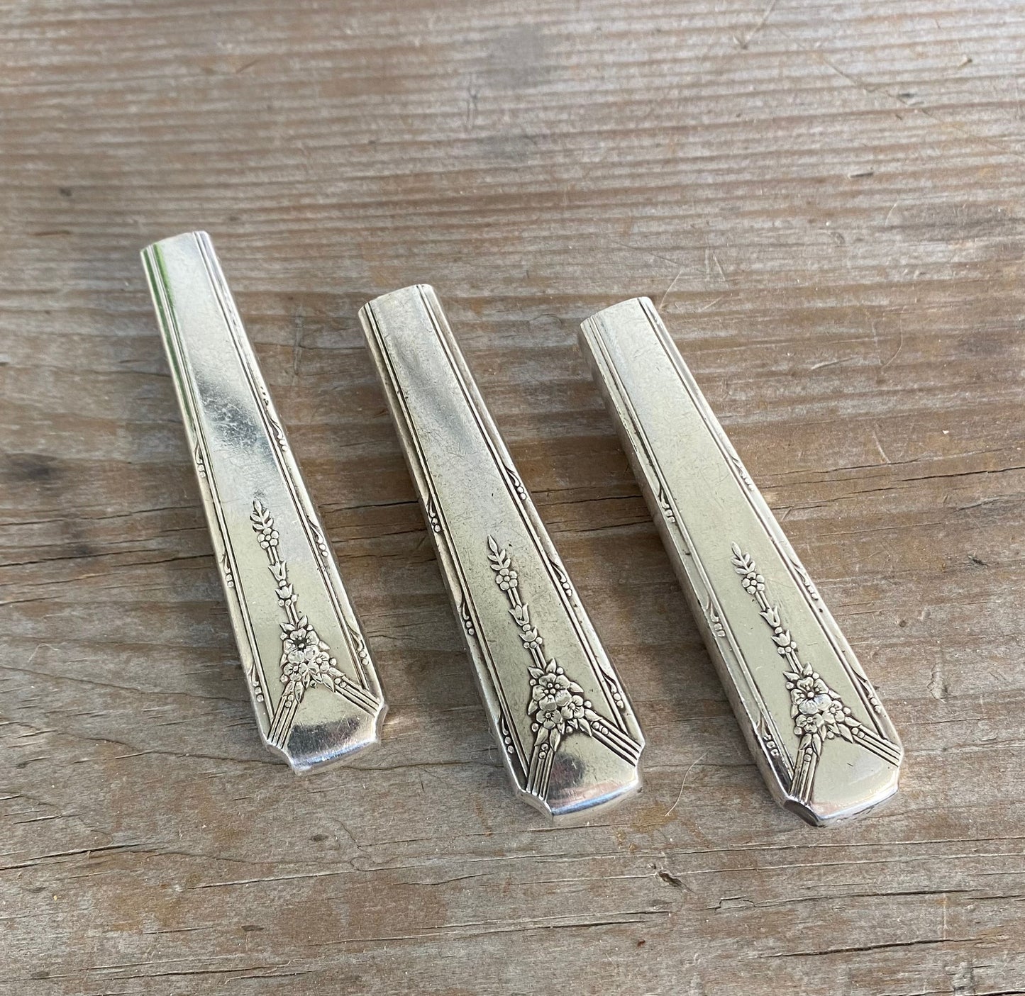 Knife Vase or Boutonniere with Magnet - MILADY