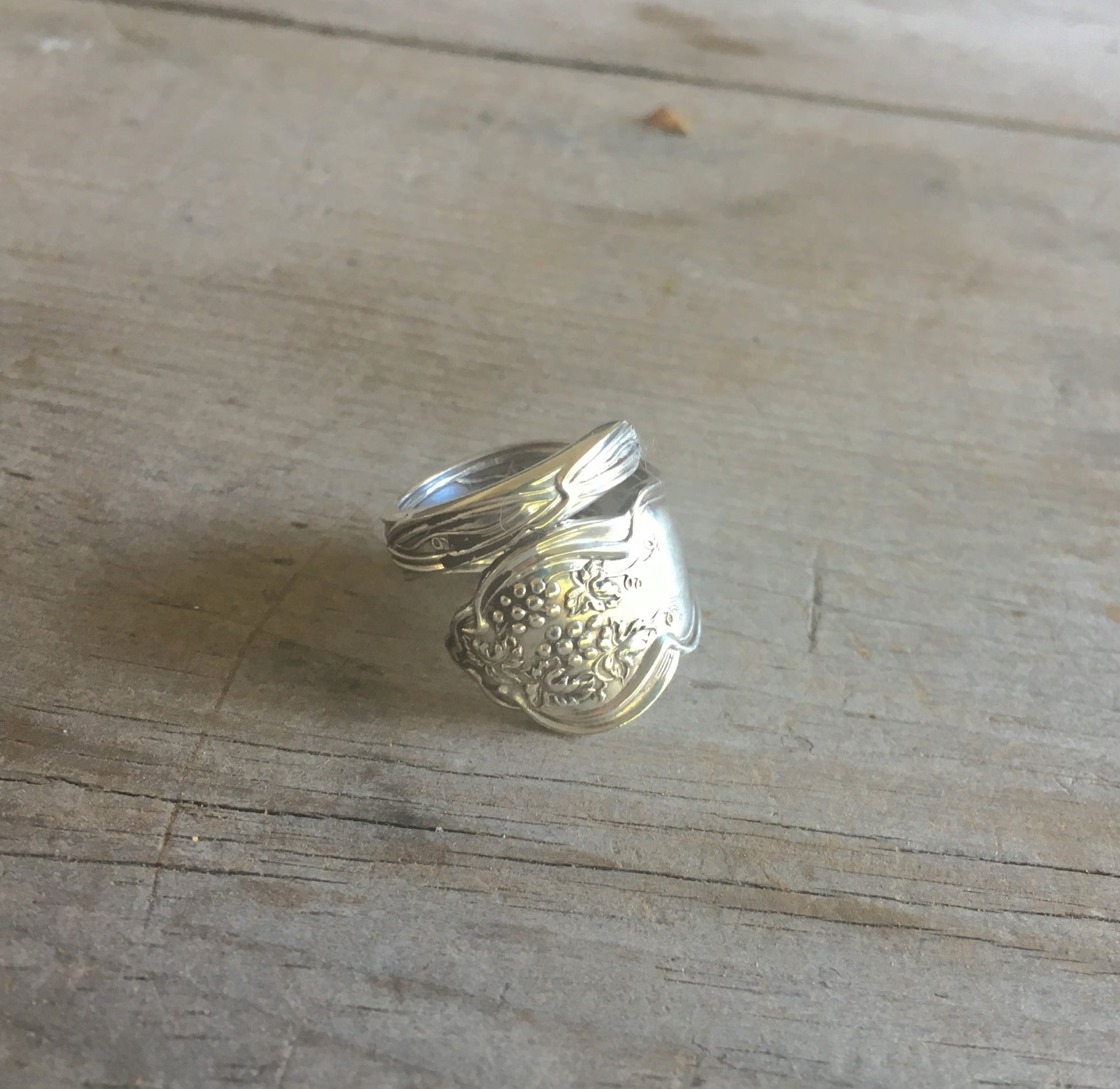 Coil Wrap Spoon Ring Oneida Grape Vineyard Size 7.5
