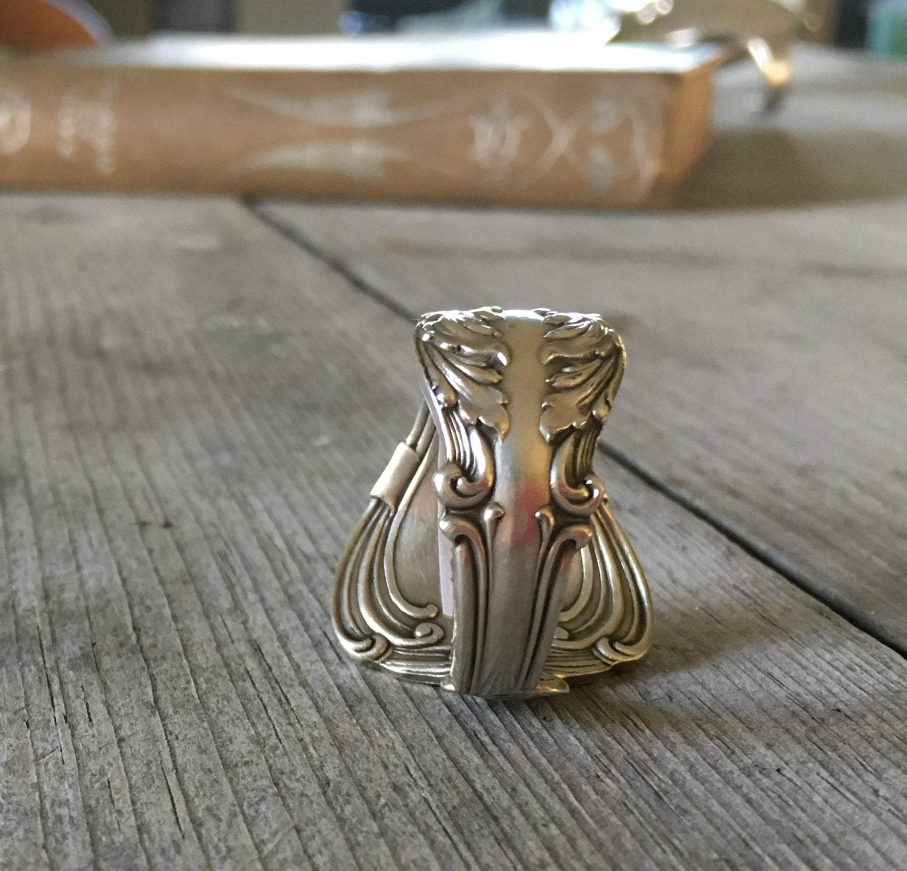 Spoon Ring Crest Size 11 3913 Vertical View