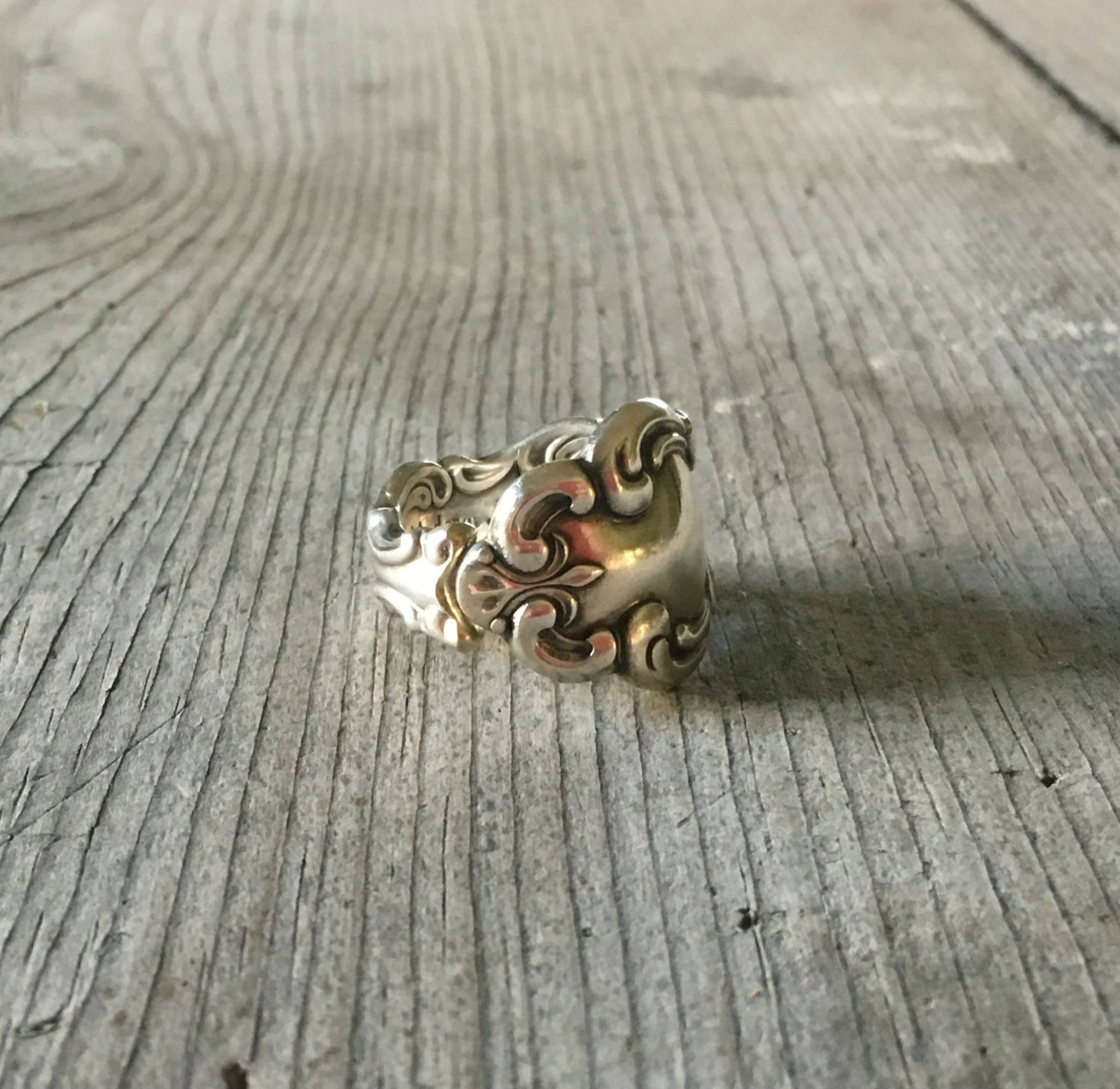 Spoon Ring Modern Baroque Size 8 Oneida 3912 Front View