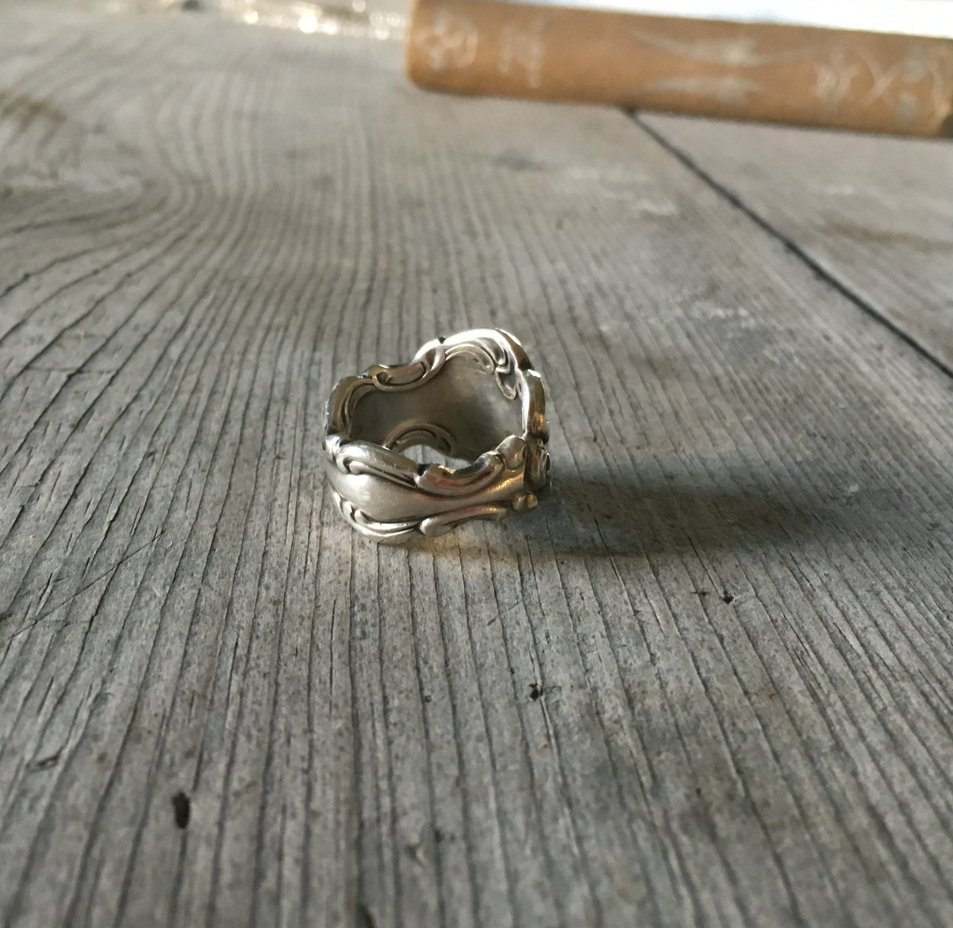 Spoon Ring Modern Baroque Size 8 Oneida 3912 Back View