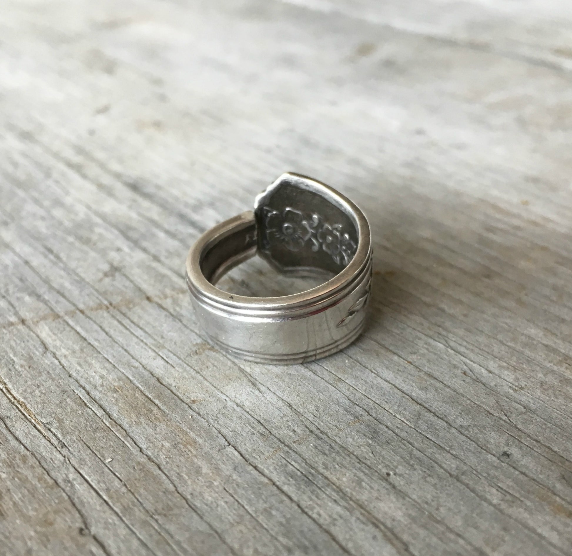 Tudor Plate Fortune pattern spoon ring - Spoon Ring - handcrafted from upcycled vintage silverware - Laughing Frog Studio